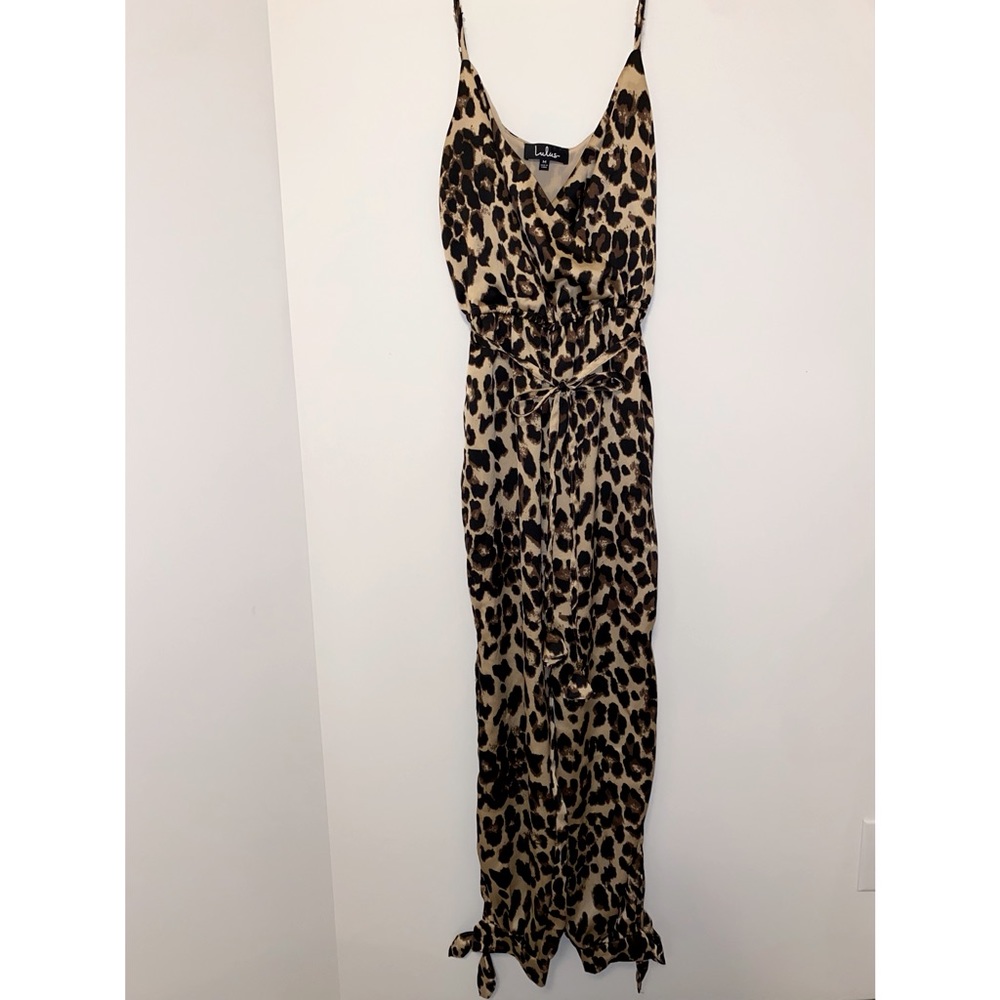 Lulus leopard print satin jumpsuit women’s size M.